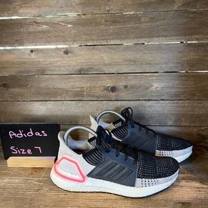 Womens Adidas UltraBoost 19‎ Black Athletic Running Sneakers Shoes Size 7 M GUC
